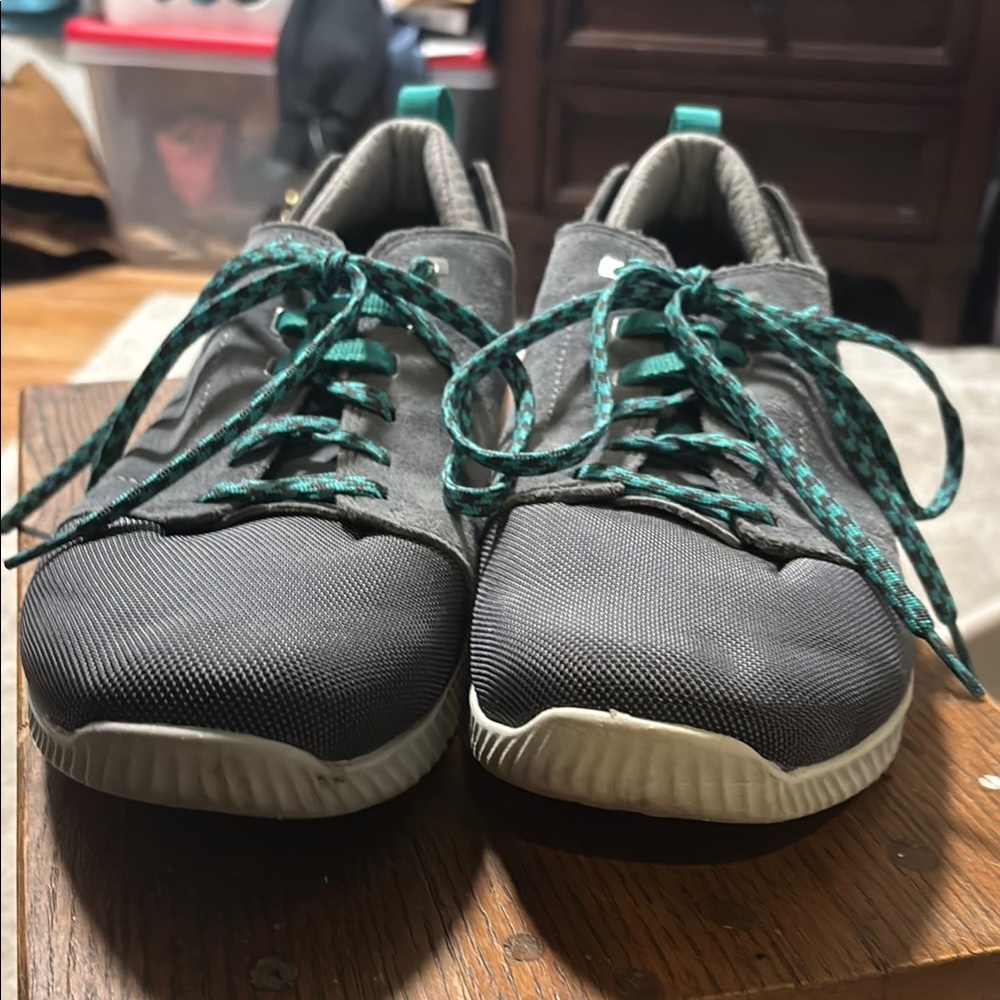 Merrell Men’s Gray Sneakers with Teal Laces